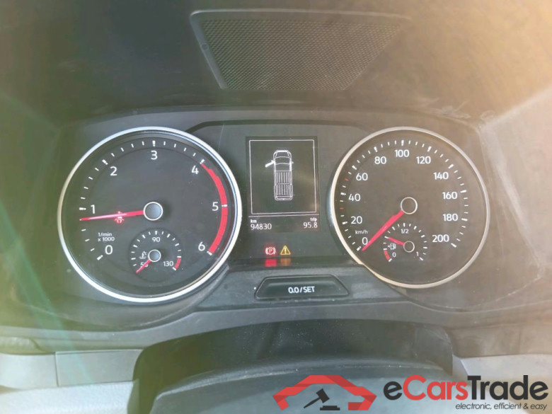 VOLKSWAGEN Crafter / 2017 / 4P / furgón 35 Furgón BM TN L3H2 2.0TDI 103kW(140CV) #4