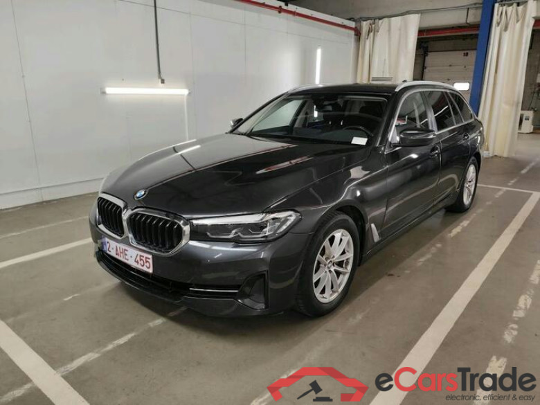 BMW 518d Touring Aut. LED LC-Pro Navi-Pro Ambient Leather KeylessGo Camera Klima PDC ...