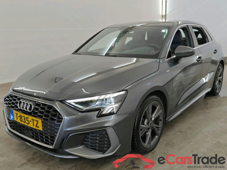 Audi A3 Sportback 30 TFSI S tronic S edition 5d + Audi Sound system