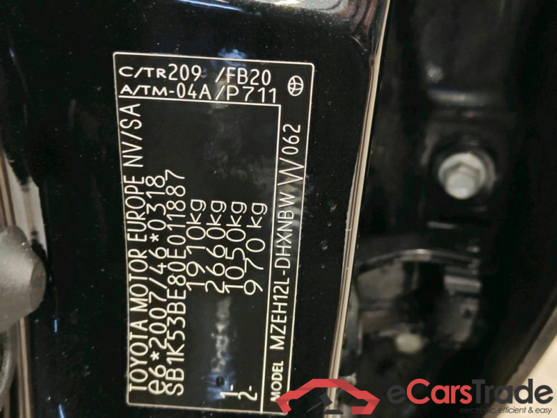 Toyota Corolla Hatchback 2.0 Hybrid Dynamic 5d #6