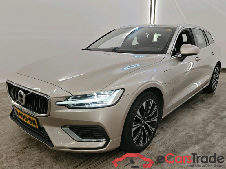 Volvo V60 T6 AWD Plug-in Hybrid Plus - Bright 5d + Pano