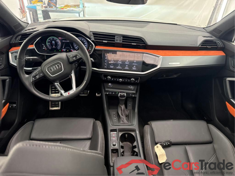AUDI Q3 Sportback / 2019 / 5P / SUV 45 TFSI E 245 S TRONIC S LINE #6