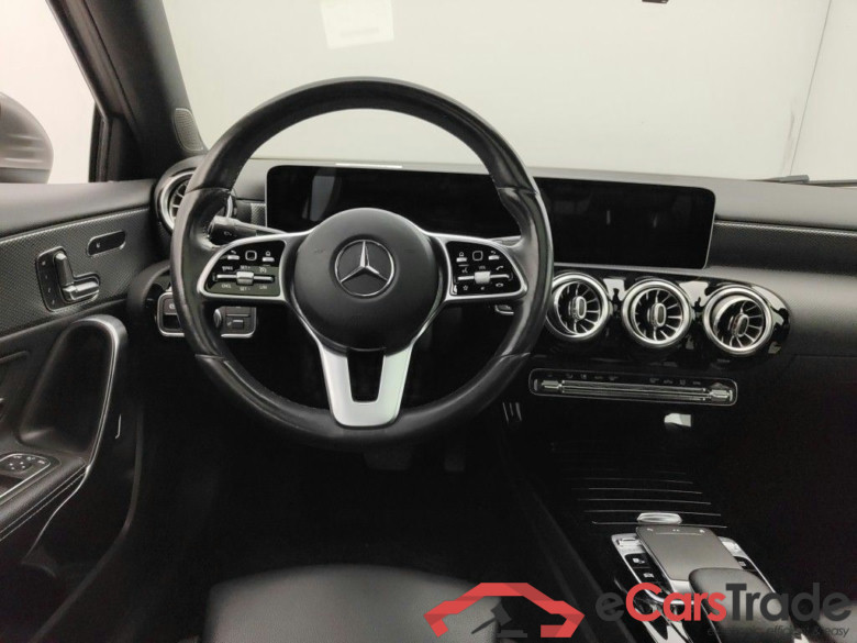 Mercedes-Benz A-Klasse Limousine A 180 d DCT Launch Edition 4d #6