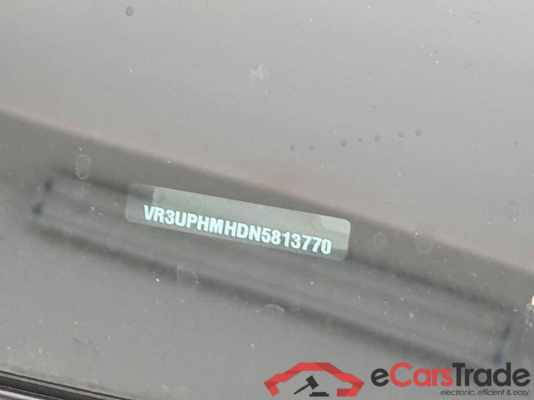 PEUGEOT 208 1.2 PT Like #5