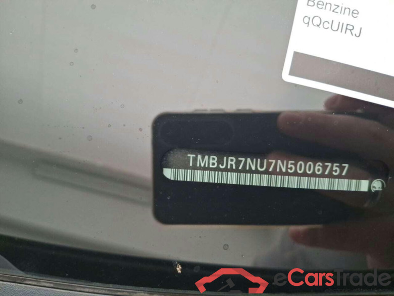SKODA Karoq 1.5 TSI ACT Bus. Ed. DSG #4