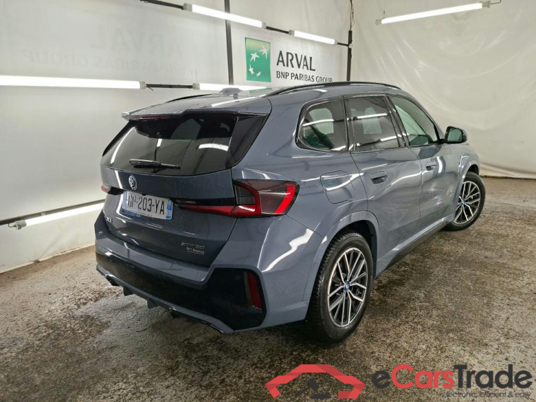 Série iX1 30 xDrive M Sport 64kWh BVA #4