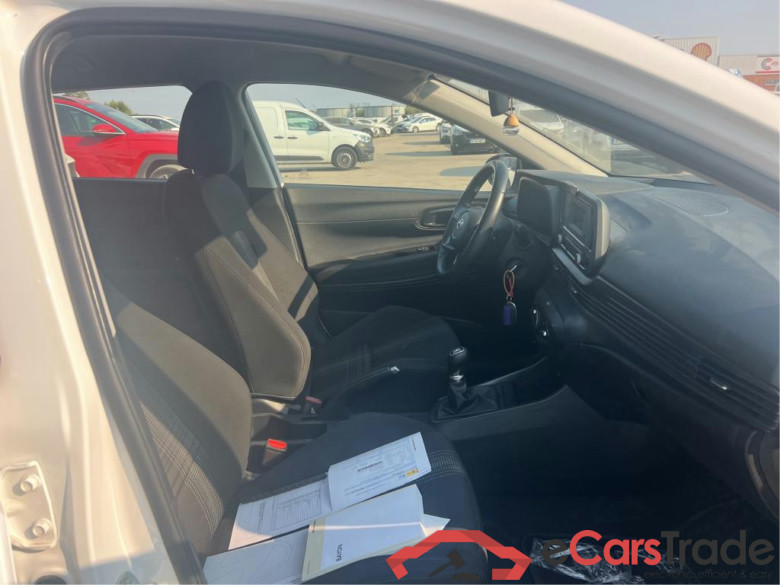 HYUNDAI Bayon / 2021 / 5P / todoterreno 1.2 MPI Essence #6