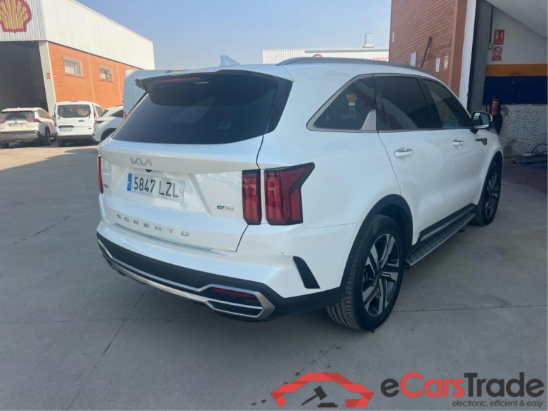 KIA Sorento / 2020 / 5P / todoterreno 1.6 T-GDi HEV Emotion 4x4 7pl (P.Luxury) #2
