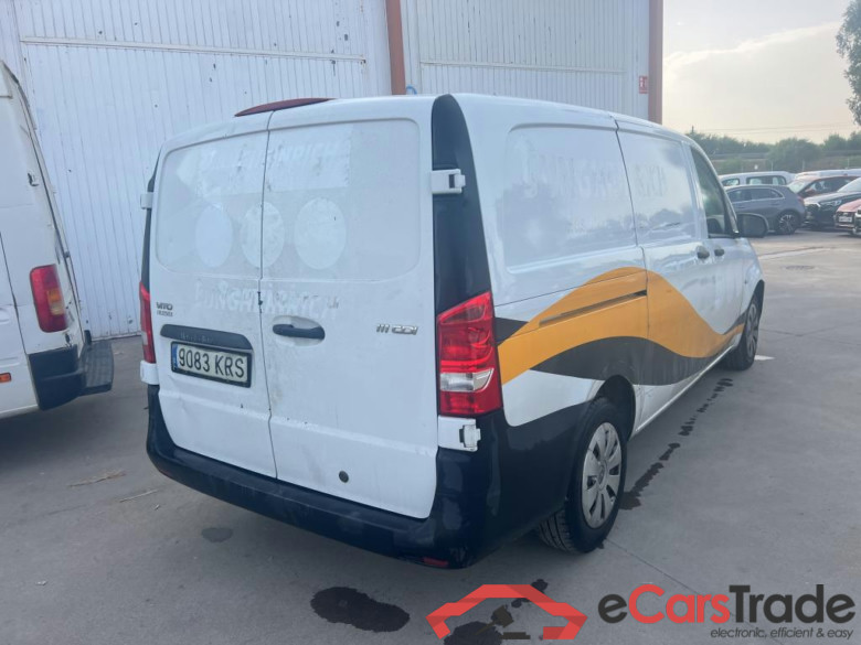 MERCEDES-BENZ Vito / 2014 / 4P / furgón 111 CDI Larga #2