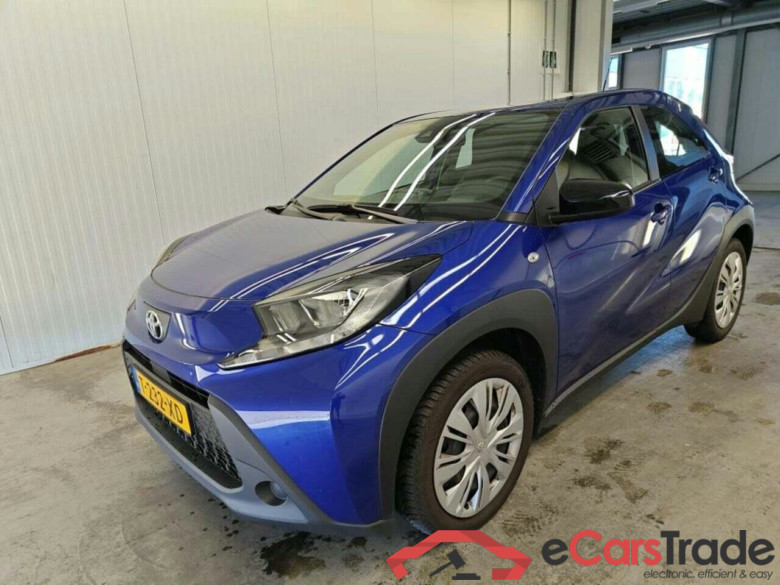 TOYOTA Aygo X 1.0 VVT-i MT Play #1