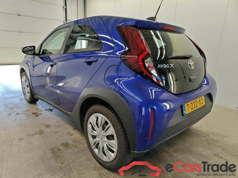 TOYOTA Aygo X 1.0 VVT-i MT Play #6