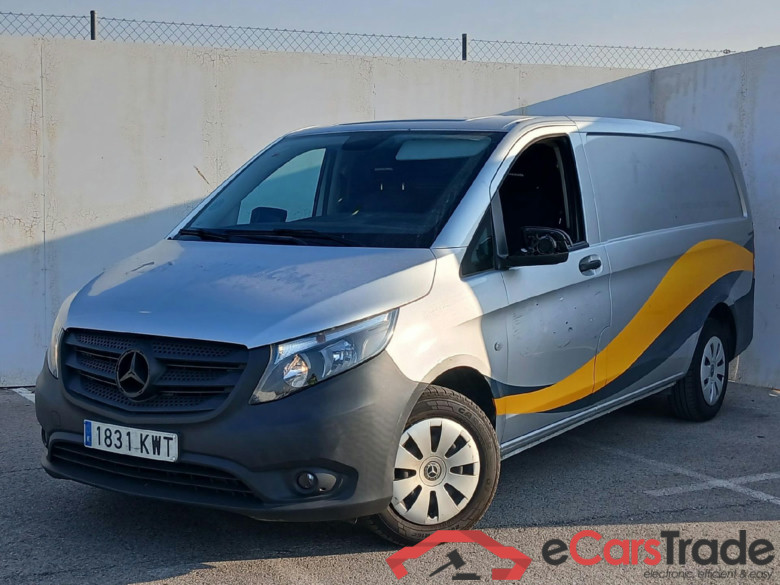 MERCEDES-BENZ Vito / 2014 / 4P / furgón 111 CDI Larga #1