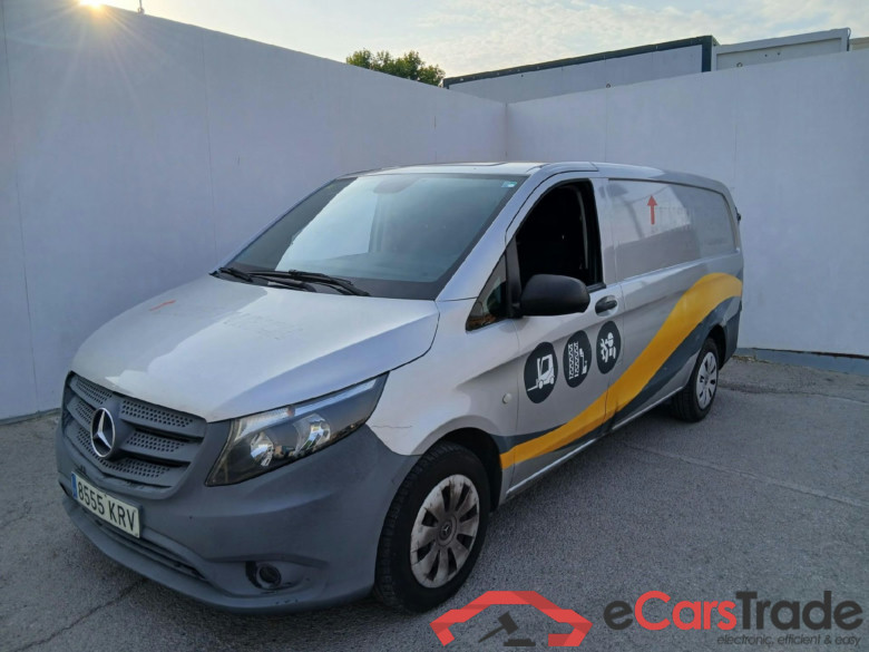 MERCEDES-BENZ Vito / 2014 / 4P / furgón 111 CDI Larga #1