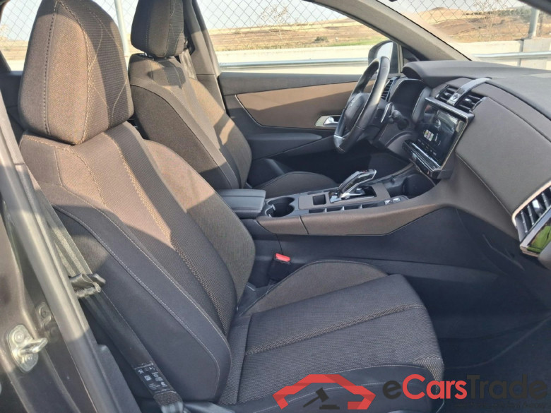 DS DS 7 Crossback / 2017 / 5P / todoterreno BlueHDi DE 96kW (130CV) Auto. CHIC (AC) #6