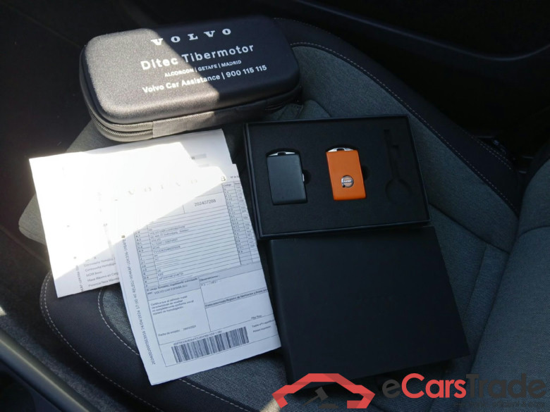 VOLVO XC40 / 2021 / 5P / todoterreno 2.0 B3 G Core Auto #5