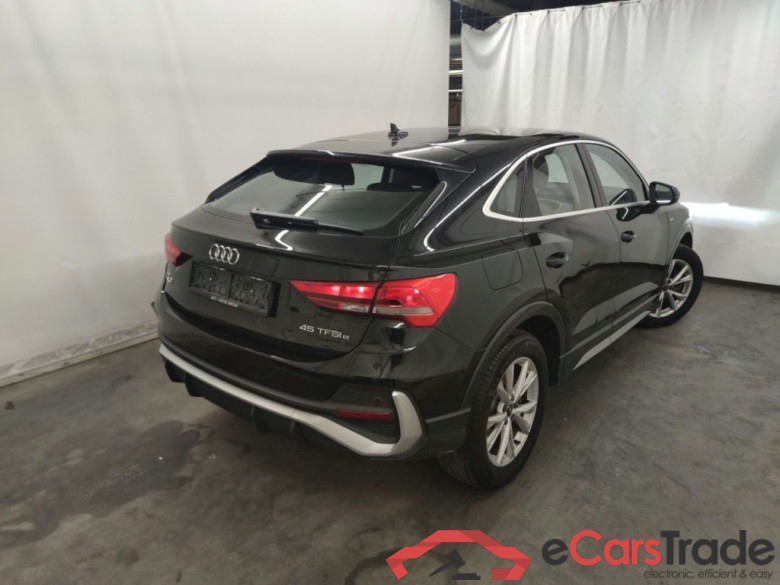 Audi Q3 Sportback 45 TFSI e S tronic S Line 5d #2