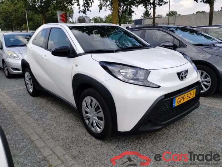 TOYOTA Aygo X 1.0 VVT-i MT Play #2