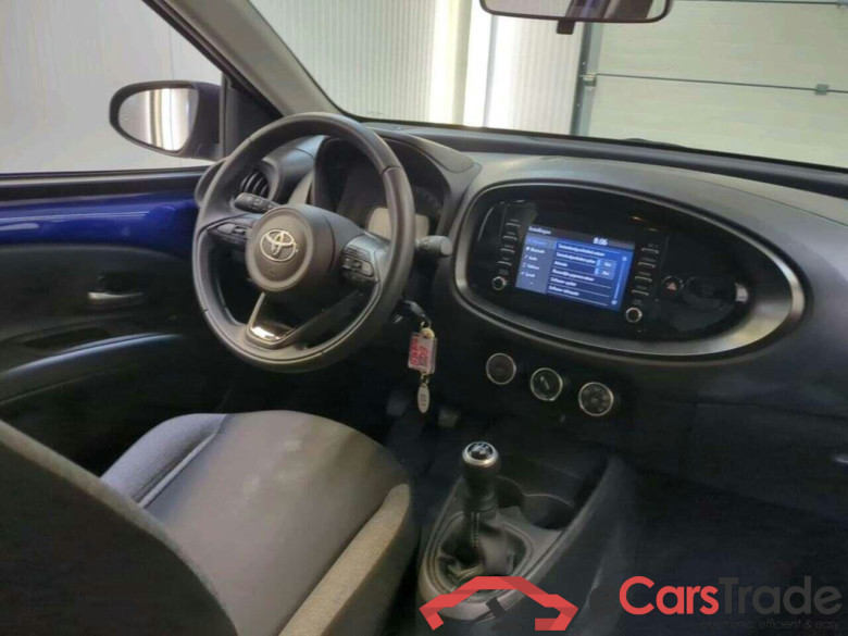 TOYOTA Aygo X 1.0 VVT-i MT Play #3