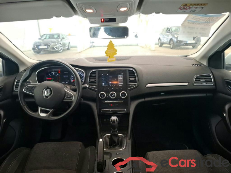 Megane IV Berline 5 ptes. Société Air Nav 1.5 dCi 115CV BVM6 E6d #5