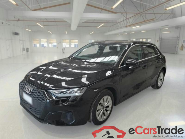 AUDI A3 / 2020 / 5P / BERLINA 40 TFSI E S TRONIC BUSINESS S.BACK