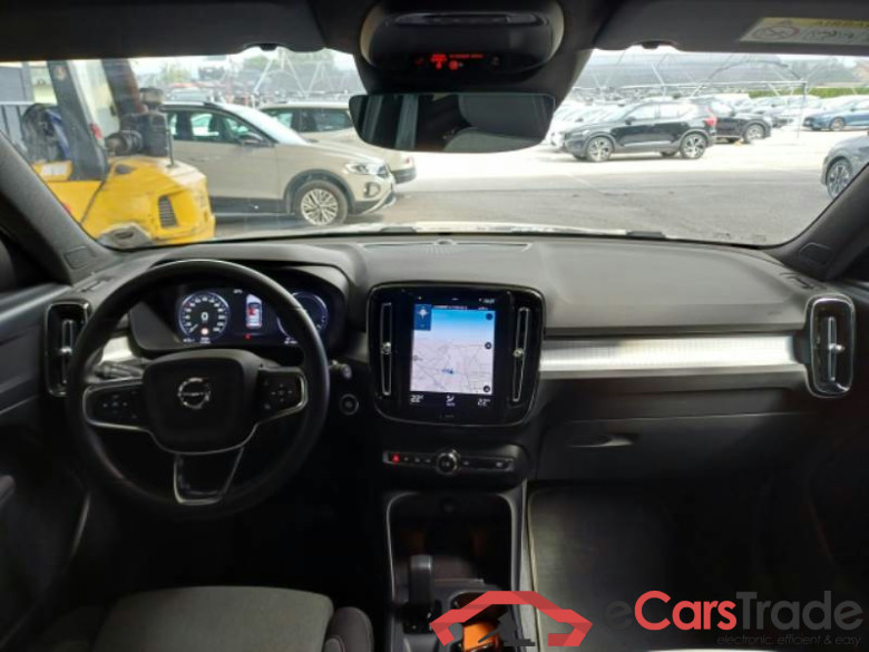 VOLVO XC40 / 2021 / 5P / SUV T4 RECHARGE PLUG-IN AUTO CORE #3