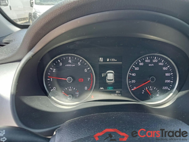 KIA Stonic / 2017 / 5P / todoterreno 1.0 T-GDi 74kW (100CV) MHEV iMT Drive #4