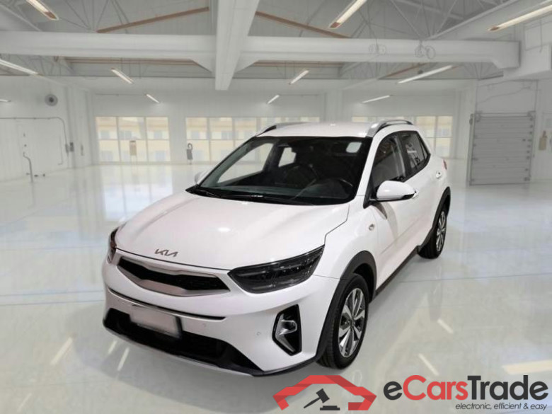 KIA Stonic / 2017 / 5P / SUV 1.0 T-GDI 74KW MHEV URBAN #1