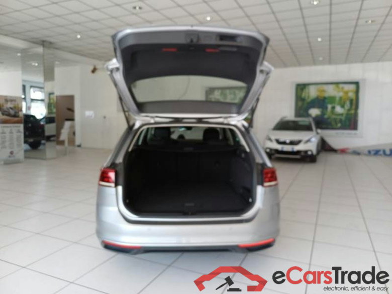 VOLKSWAGEN PASSAT / 2019 / 5P / STATION WAGON VAR. 2.0TDI SCR EVO 110KW BUSINESS DSG #5