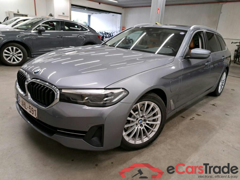 BMW 530e Plug-In Hybrid Aut. Pano LED LC-Pro Ambient Navi-Pro Leather KeylessGo Camera Klima PDC ... #1
