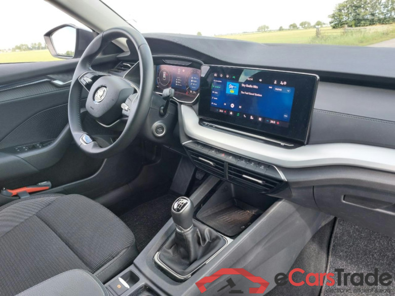 SKODA OCTAVIA COMBI 1.5 TSI Bns. Edition #5