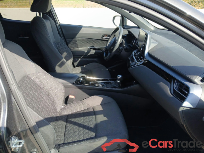 TOYOTA C-HR / 2019 / 5P / todoterreno 2.0 180H Advance #6