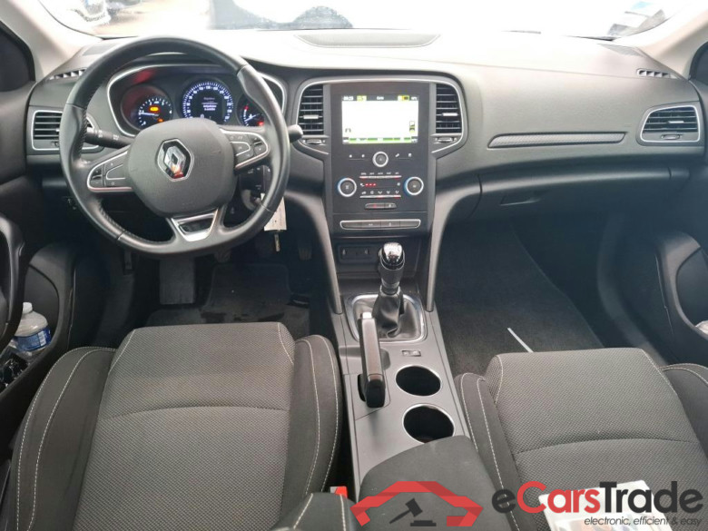 Megane IV Berline 5pt. Société Air Nav 1.5 dCi 90CV BVM6 E6 #5