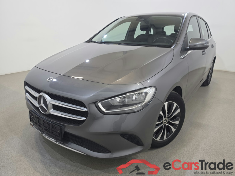 Mercedes B 180d Widescreen Navi 1/2 Sport-Leather KeylessGo Camera Klima PDC ...