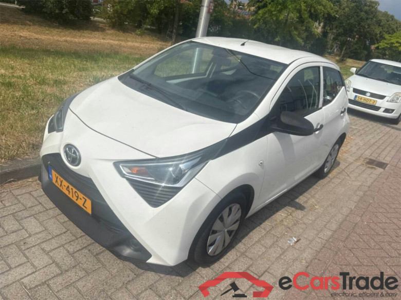 TOYOTA Aygo 1.0 VVT-i x-fun
