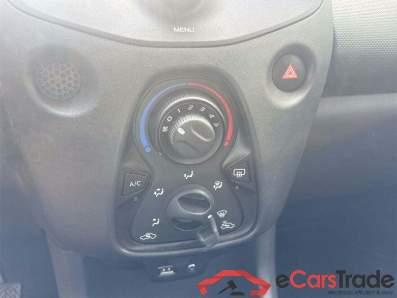 TOYOTA Aygo 1.0 VVT-i x-fun #6