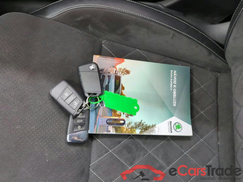 Skoda Superb Combi 1.4 TSI PHEV DSG Sportline Business 5d #4