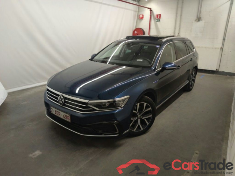 Volkswagen Passat Variant 1.4 TSI DSG6 GTE Business 5d #1