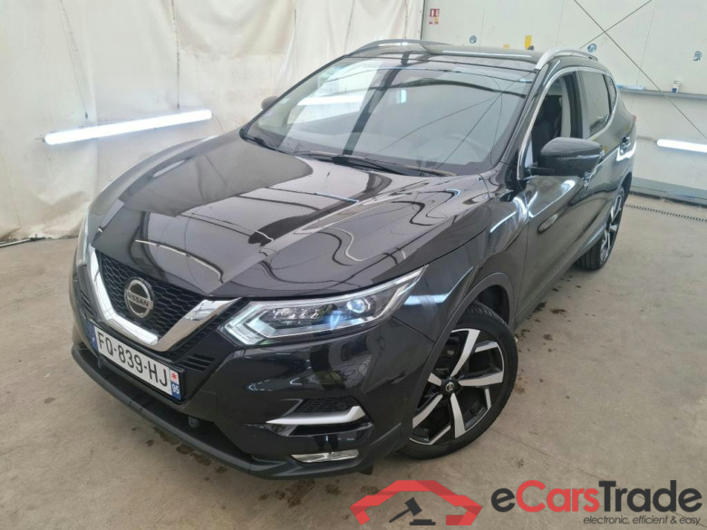 NISSAN Qashqai / 2017 / 5P / Crossover 1.3 DIG-T 160 DCT Tekna