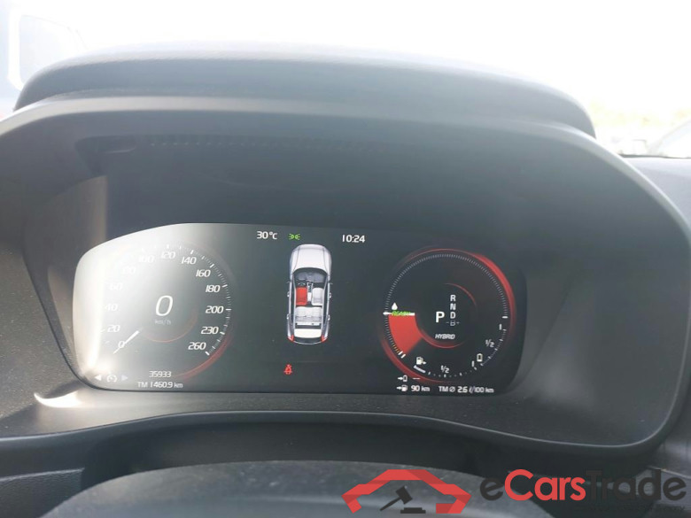 VOLVO XC40 / 2021 / 5P / todoterreno 1.5 T4 Twin Recharge Core Auto #4