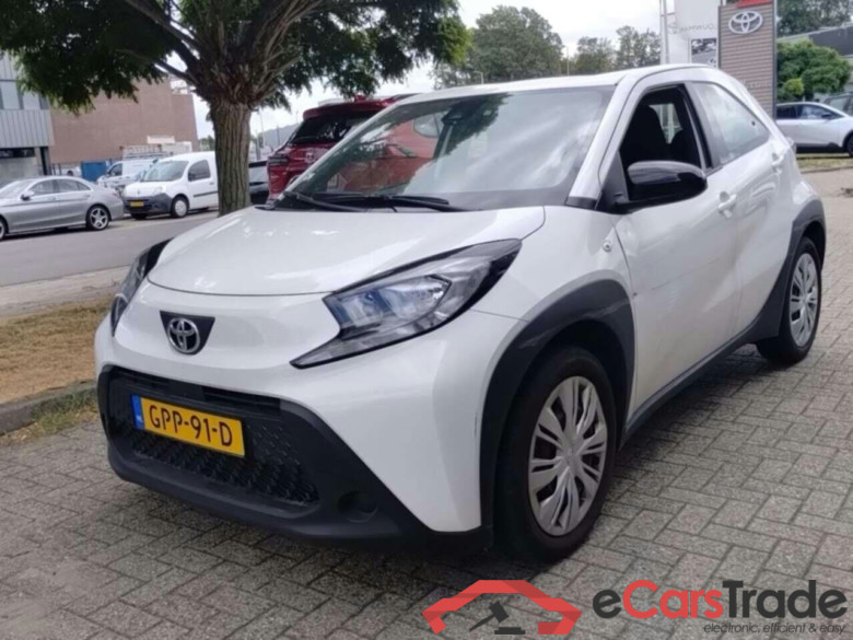 TOYOTA Aygo X 1.0 VVT-i MT Play #1