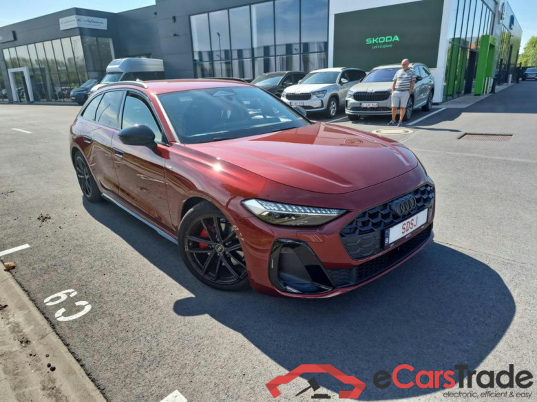 AUDI A5 Avant 2.0 TFSI Quattro Attraction S tronic #1
