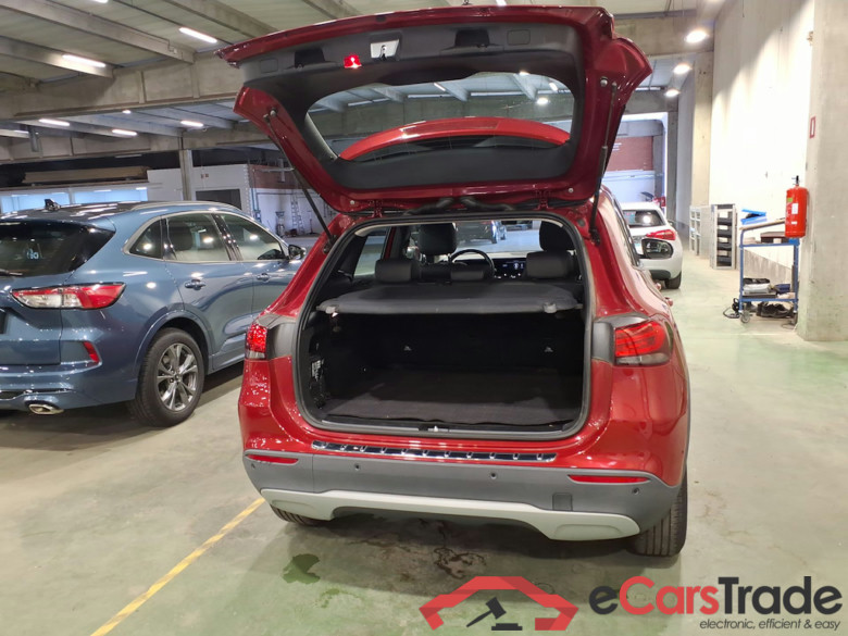 MERCEDES-BENZ CLASS GLA DIESEL (H247) GLA 200 d Business Solution #3