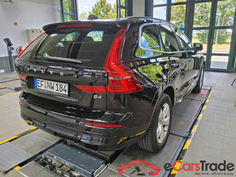 Volvo XC60 (03.2017->) DE - SUV5 B4 (Benzin) 2WD EU6d, Momentum Pro Mild-Hybrid, (Facelift) 2021 - 2022 #3