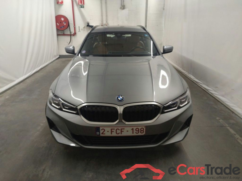 BMW 3 Reeks Touring 330e (215 kW) 5d #5
