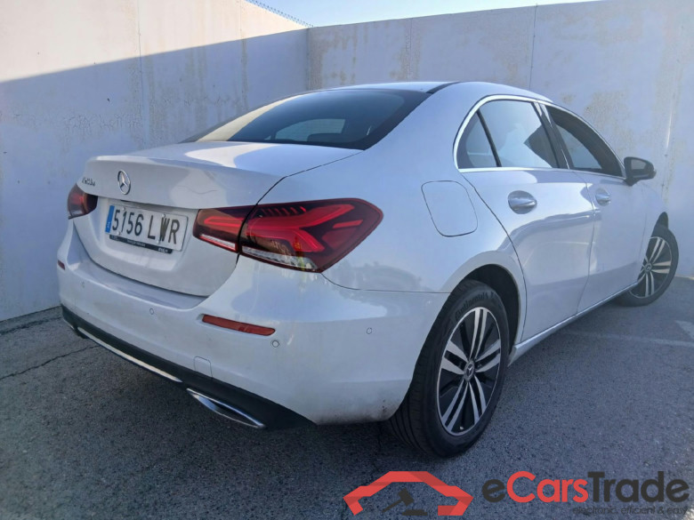 MERCEDES-BENZ Clase A / 2018 / 4P / sedán Sedán A 250 e #2