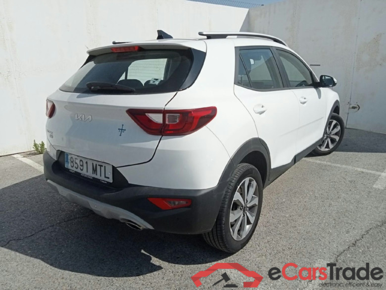 KIA Stonic / 2017 / 5P / todoterreno 1.0 T-GDi 74kW (100CV) MHEV MT Business #2