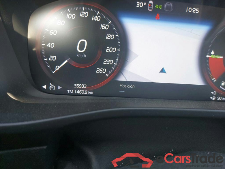 VOLVO XC40 / 2021 / 5P / todoterreno 1.5 T4 Twin Recharge Core Auto #5