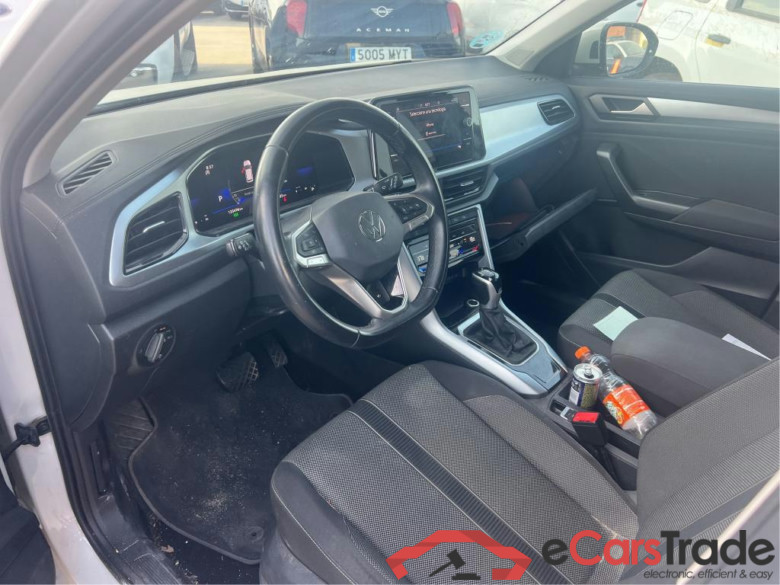 VOLKSWAGEN T-Roc / 2021 / 5P / todoterreno Life 1.5 TSI 110kW (150CV) DSG #3