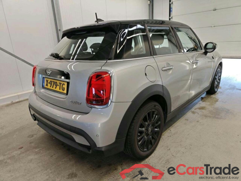 Mini 5-deurs 1.5 Cooper Camden #2