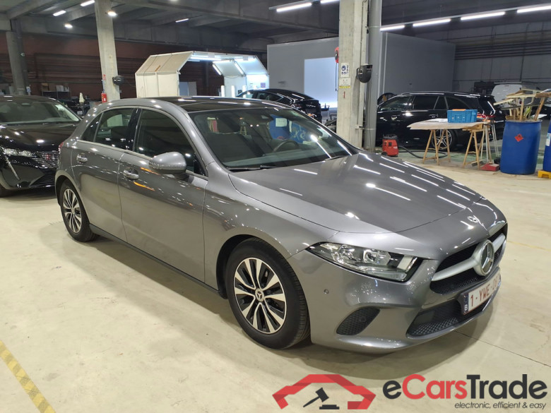 Mercedes A 180 Pano Widescreen Navi KeylessGo Klima PDC ... #2